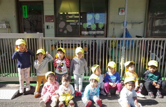 西武柳沢から徒歩2分にあるすまいる保育室は小規模保育園です